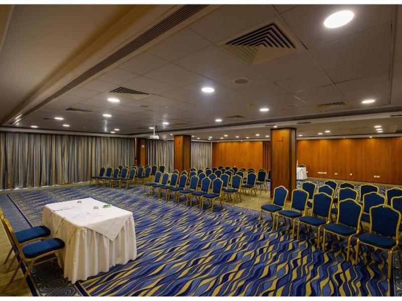 Ajax Hotel Limassol Eksteriør billede
