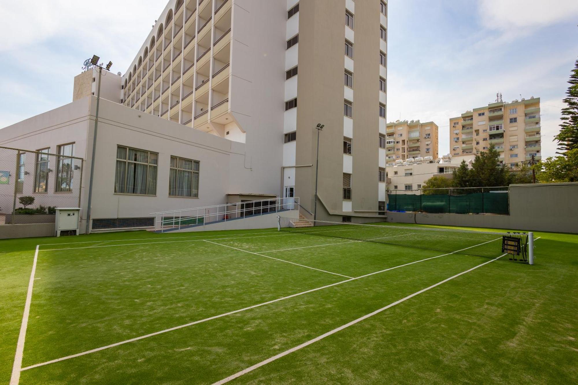 Ajax Hotel Limassol Eksteriør billede