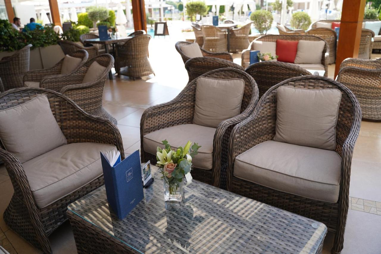 Ajax Hotel Limassol Eksteriør billede